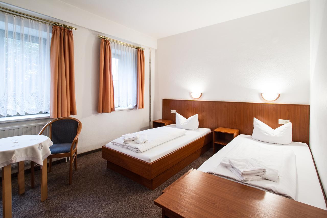Hotel Groebern Am See Grobern エクステリア 写真