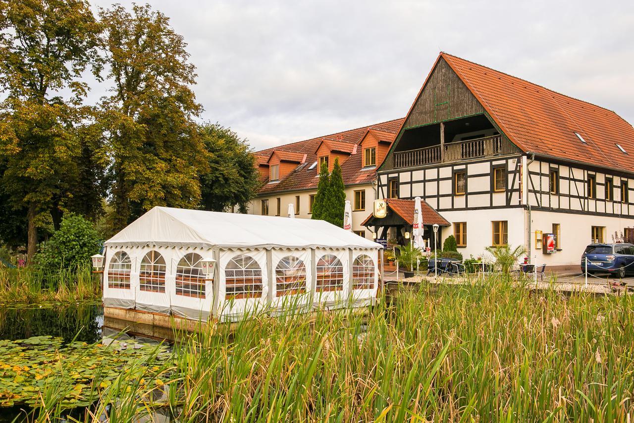Hotel Groebern Am See Grobern エクステリア 写真