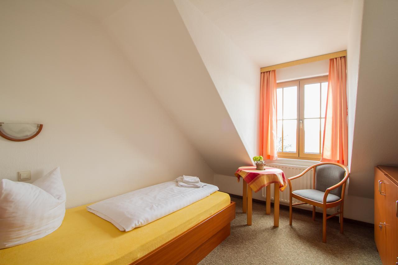 Hotel Groebern Am See Grobern エクステリア 写真